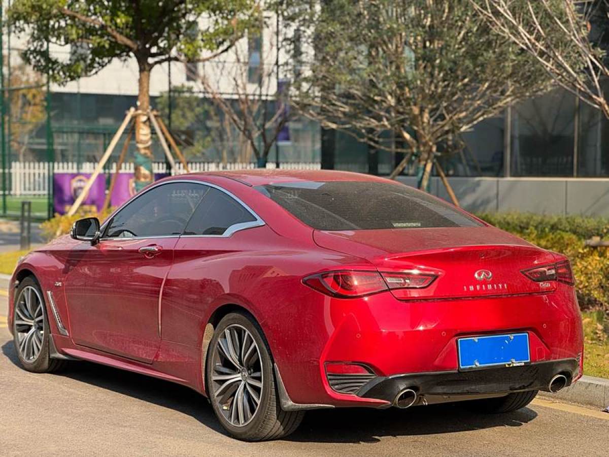 英菲尼迪 Q60  2019款 2.0T 豪華版圖片