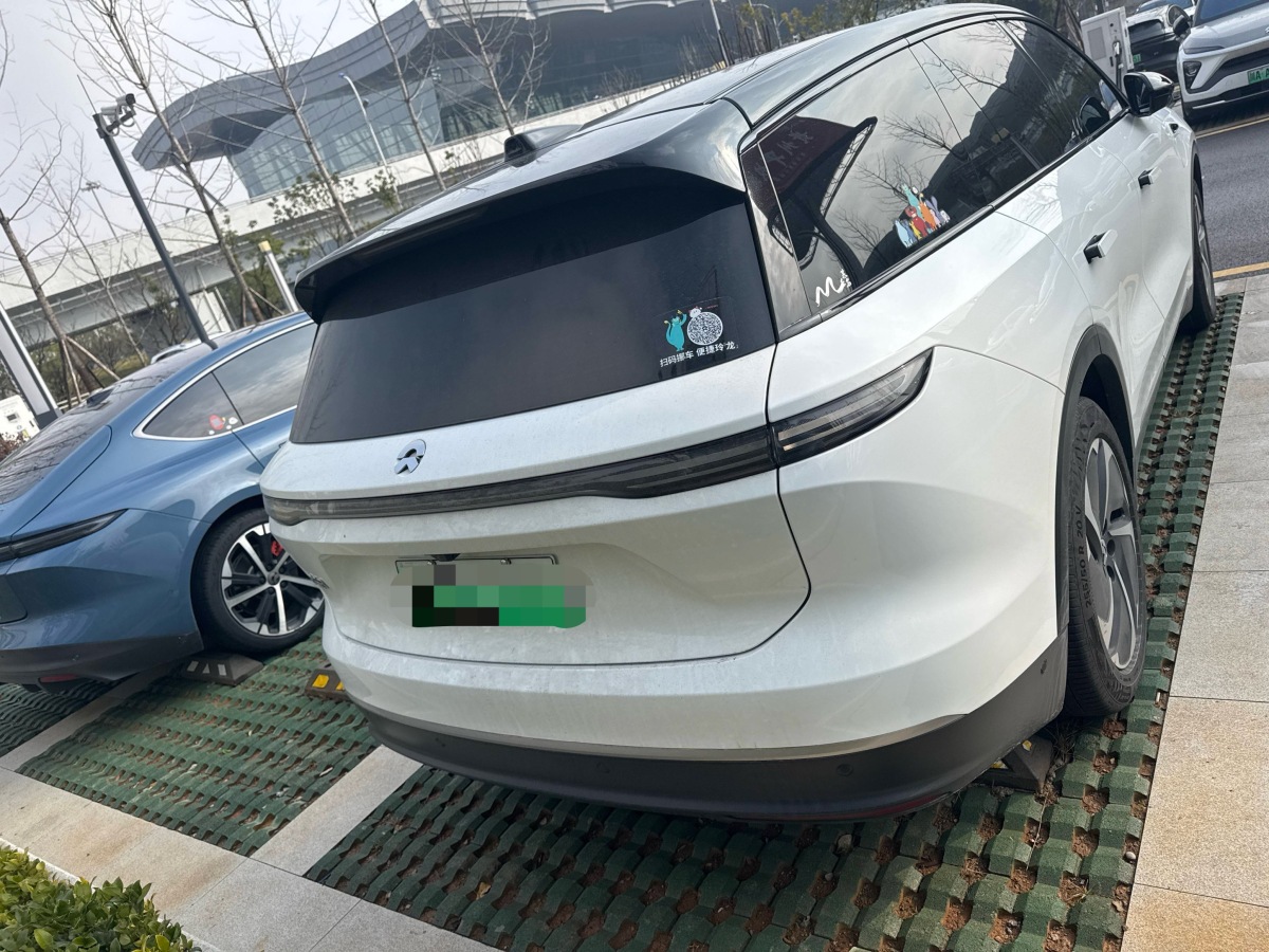 蔚來(lái) ES8  2023款 75kWh 行政版圖片