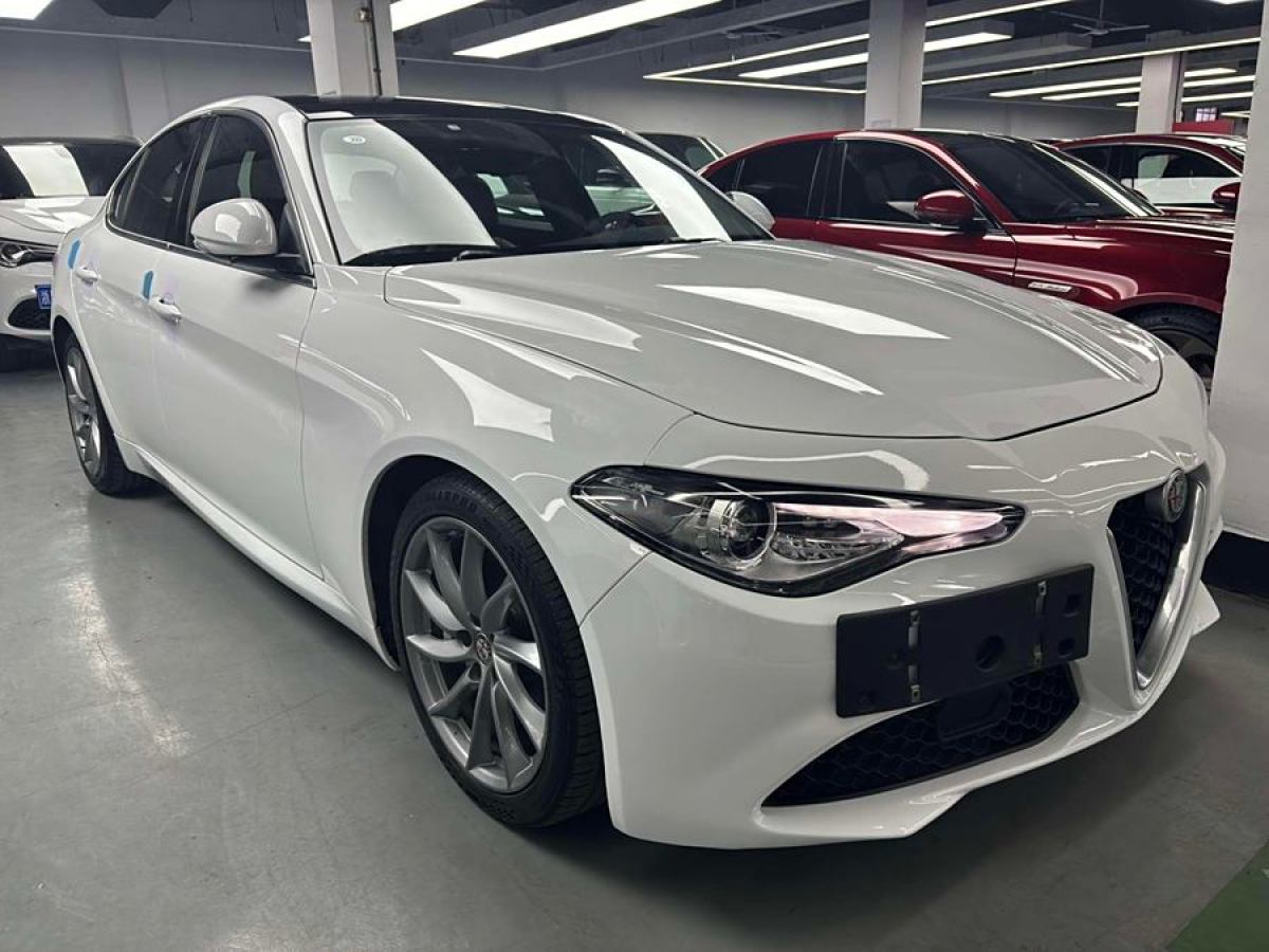 阿爾法·羅密歐 Giulia  2017款 2.0T 280HP 豪華版圖片