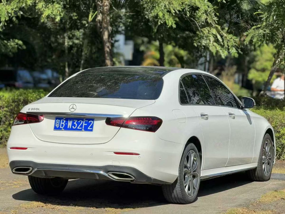 奔馳 奔馳E級(jí)  2022款 E 300 L 豪華型圖片