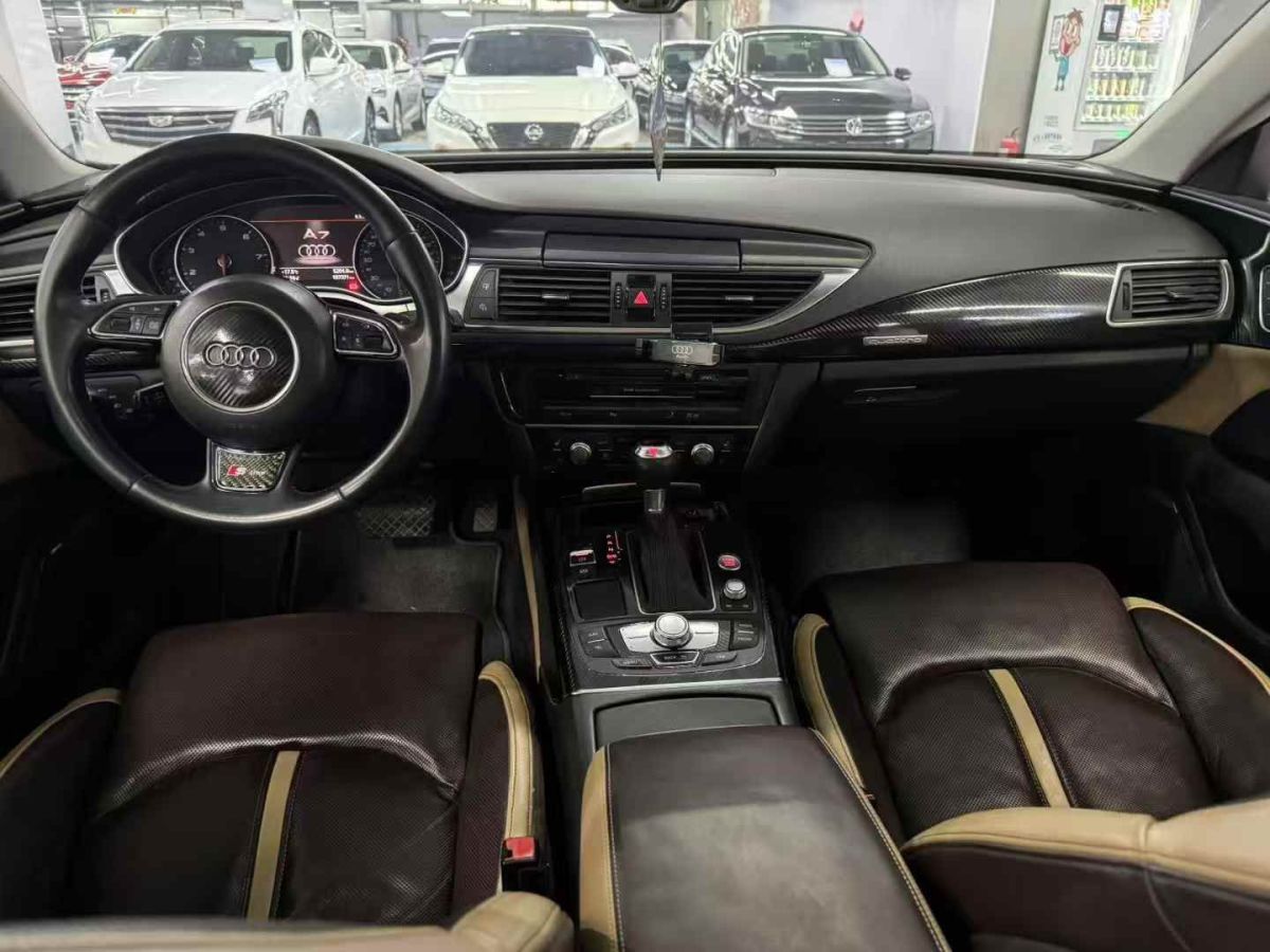 奧迪 奧迪Q7  2015款 Q7 3.0 TDI Premium 美規(guī)版圖片