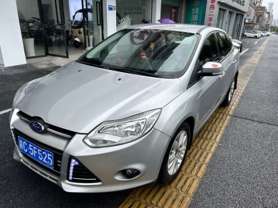 2014年6月 福特 福克斯 三廂 1.6L 自動舒適型圖片