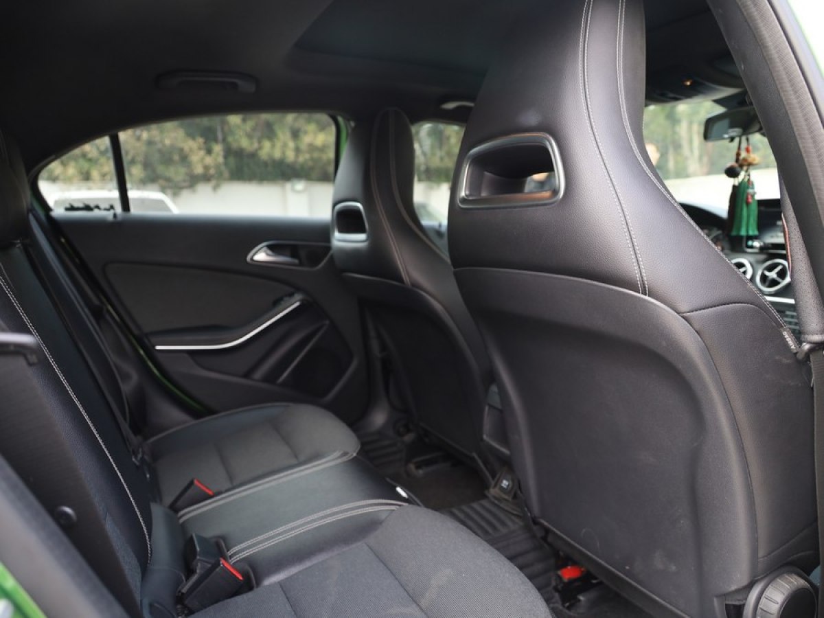 2016年8月奔驰 奔驰A级  2022款 改款 A 200 动感型