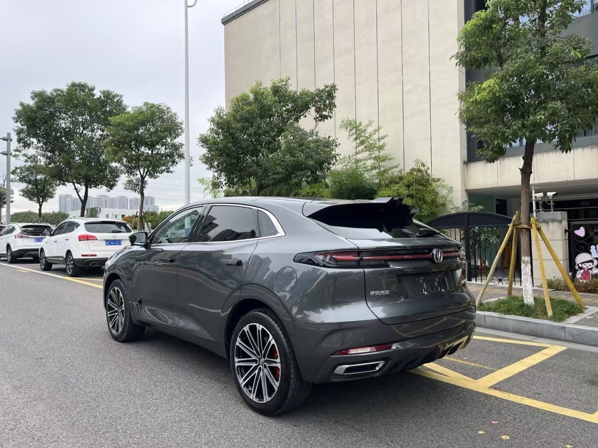 長(zhǎng)安 長(zhǎng)安UNI-K新能源  2022款 藍(lán)鯨iDD 130km 1.5T 尊貴型圖片