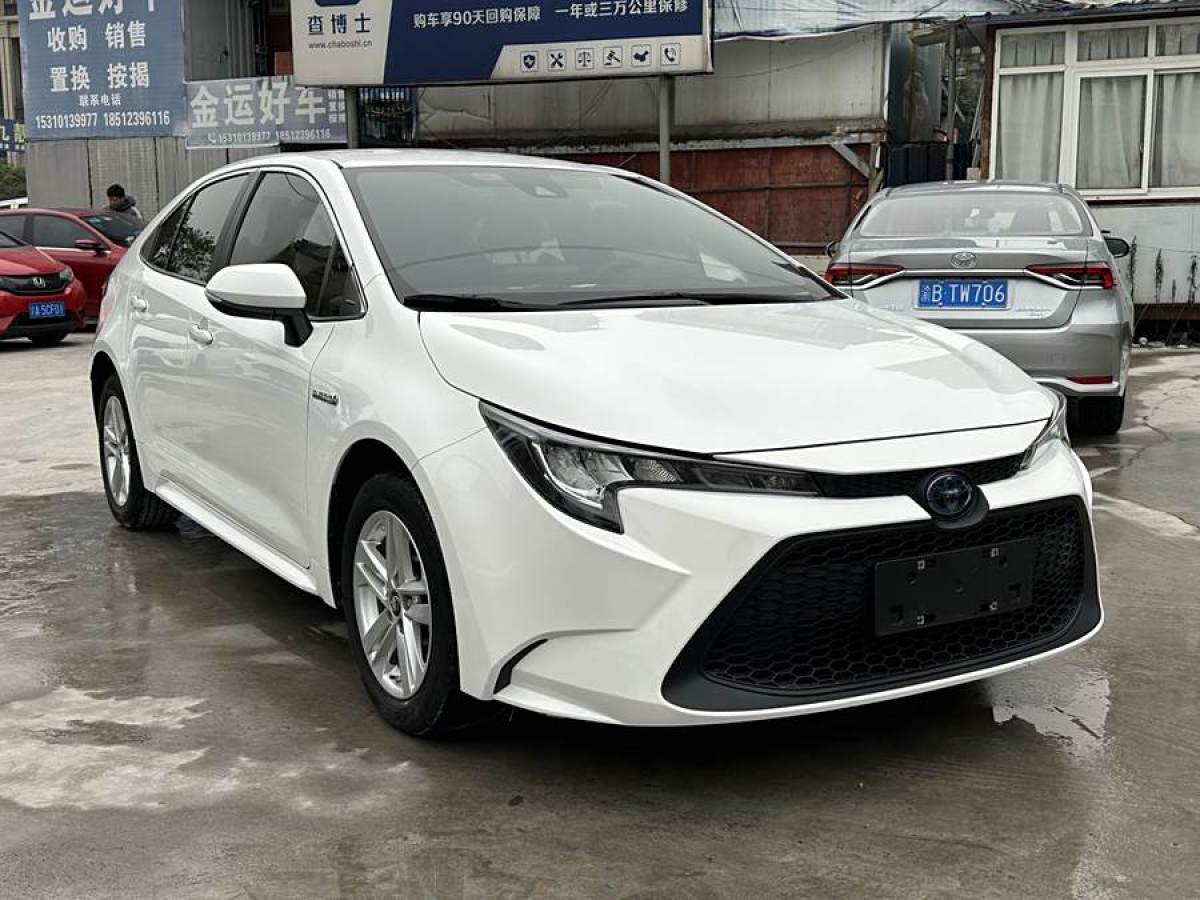 豐田 雷凌  2022款 雙擎 1.8H E-CVT領(lǐng)先版圖片