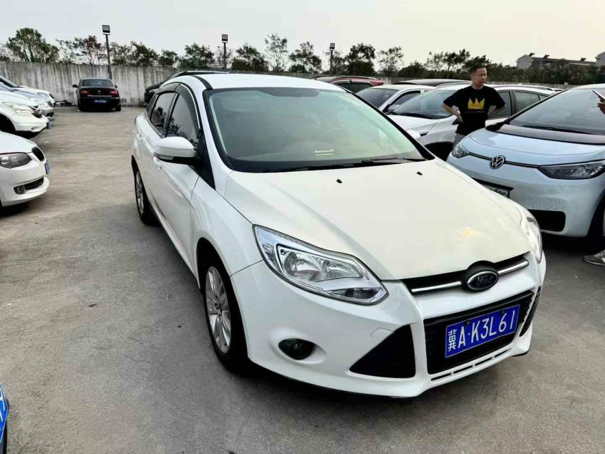 福特 福克斯  2015款 2.0T ST 標(biāo)準(zhǔn)版圖片