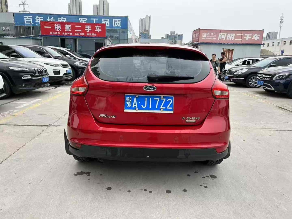 福特 ?？怂? 2015款 兩廂 EcoBoost 125 自動超能風(fēng)尚型圖片