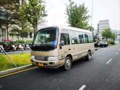 2022年4月  國六19座有公告晶馬旅游車 圖片