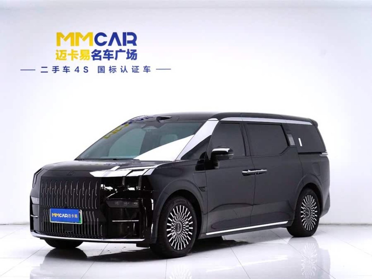 極氪 極氪009  2024款 六座行政版四驅(qū) 108kWh圖片