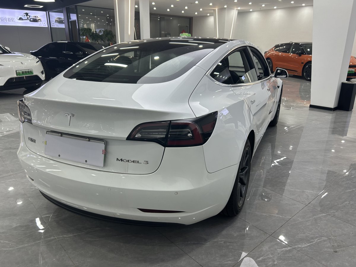 特斯拉 Model 3  2019款 標準續(xù)航后驅(qū)升級版圖片