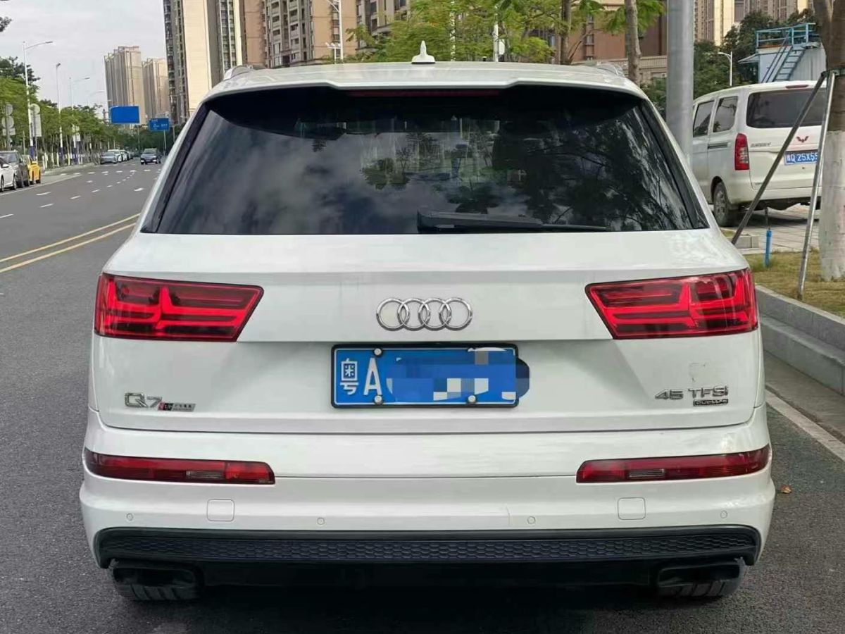 奧迪 奧迪Q7  2016款 40 TFSI S line運(yùn)動(dòng)型圖片