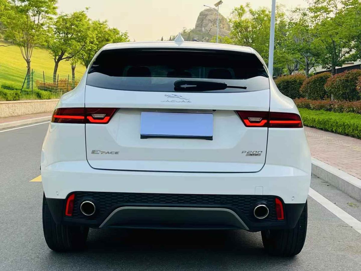 捷豹 XJ  2018款 XJL 3.0 SC 兩驅(qū)全景商務(wù)版圖片