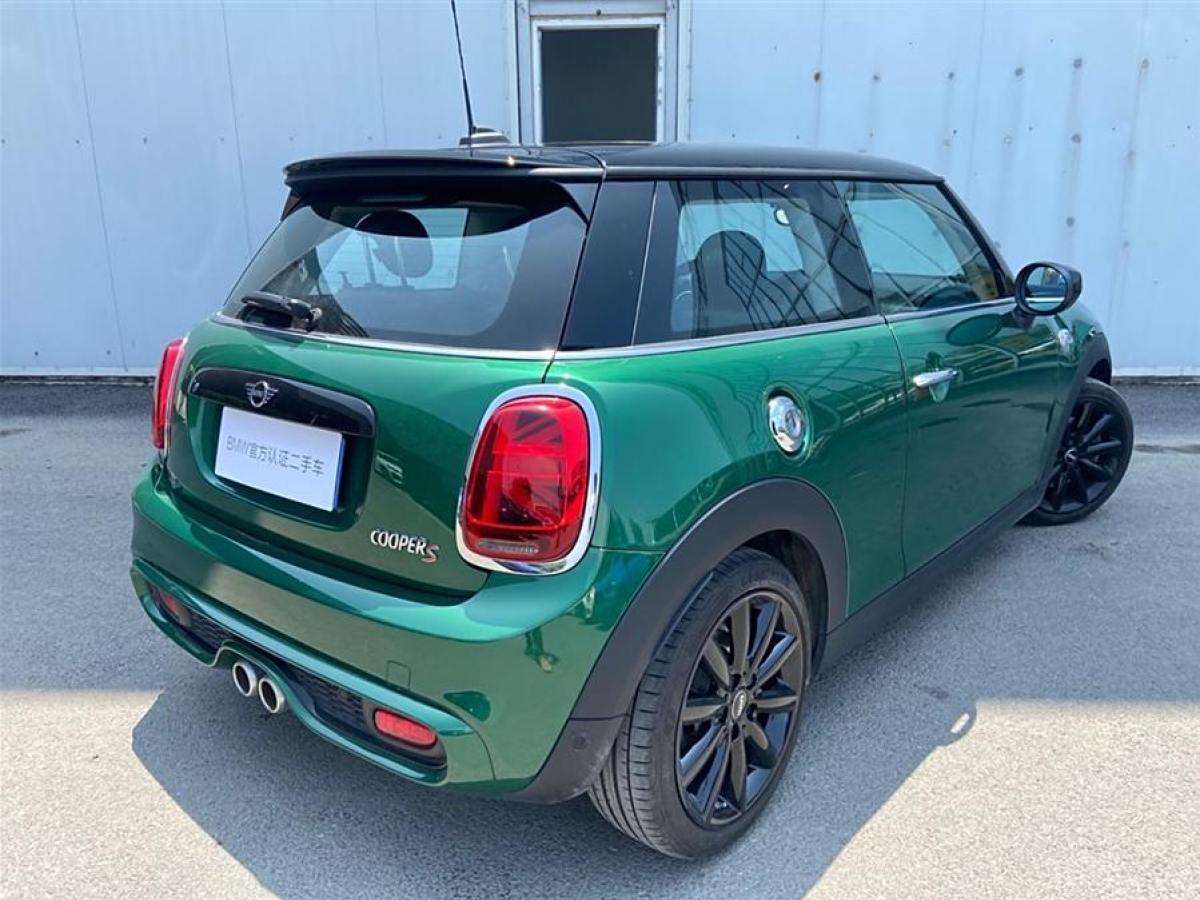 MINI MINI  2021款 2.0T COOPER S 經(jīng)典派圖片