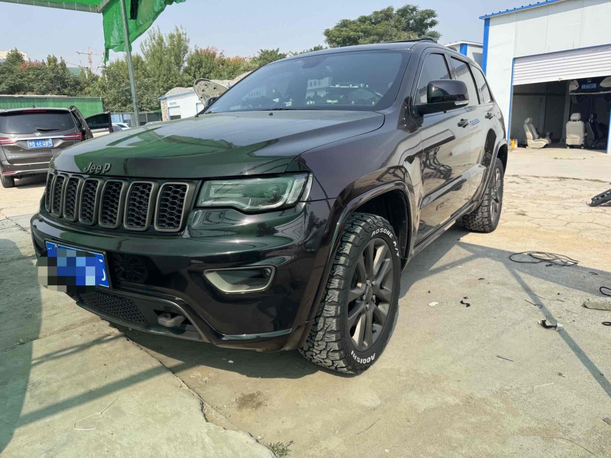 Jeep 大切諾基  2016款 3.6L 75周年致敬版圖片