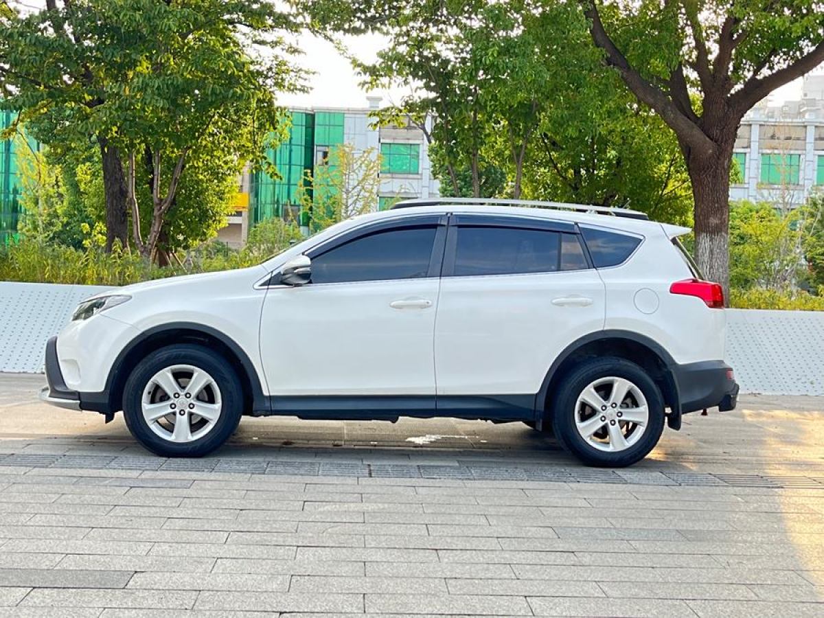 豐田 RAV4榮放  2013款 2.0L CVT兩驅(qū)都市版圖片