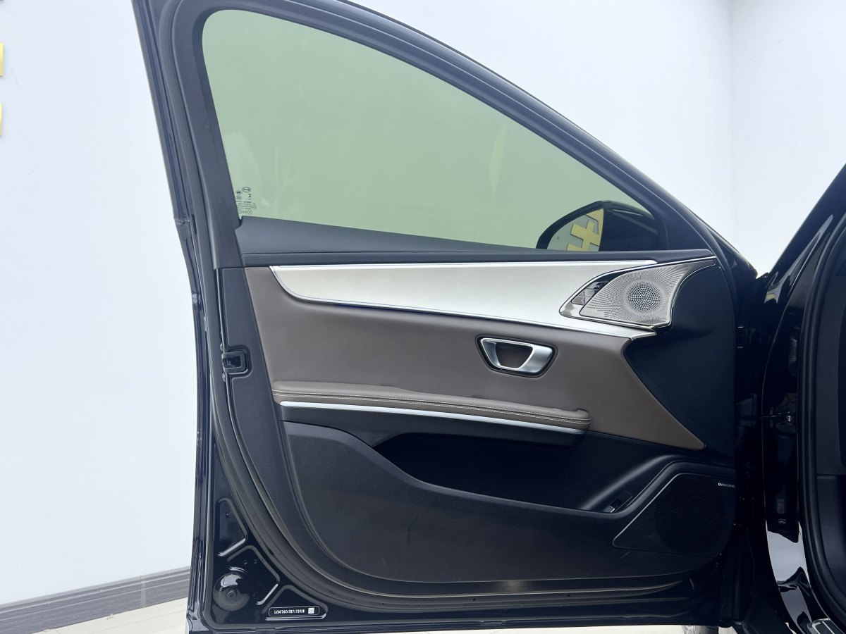 2024年11月比亞迪 漢  2025款 DM-i 125KM尊貴型
