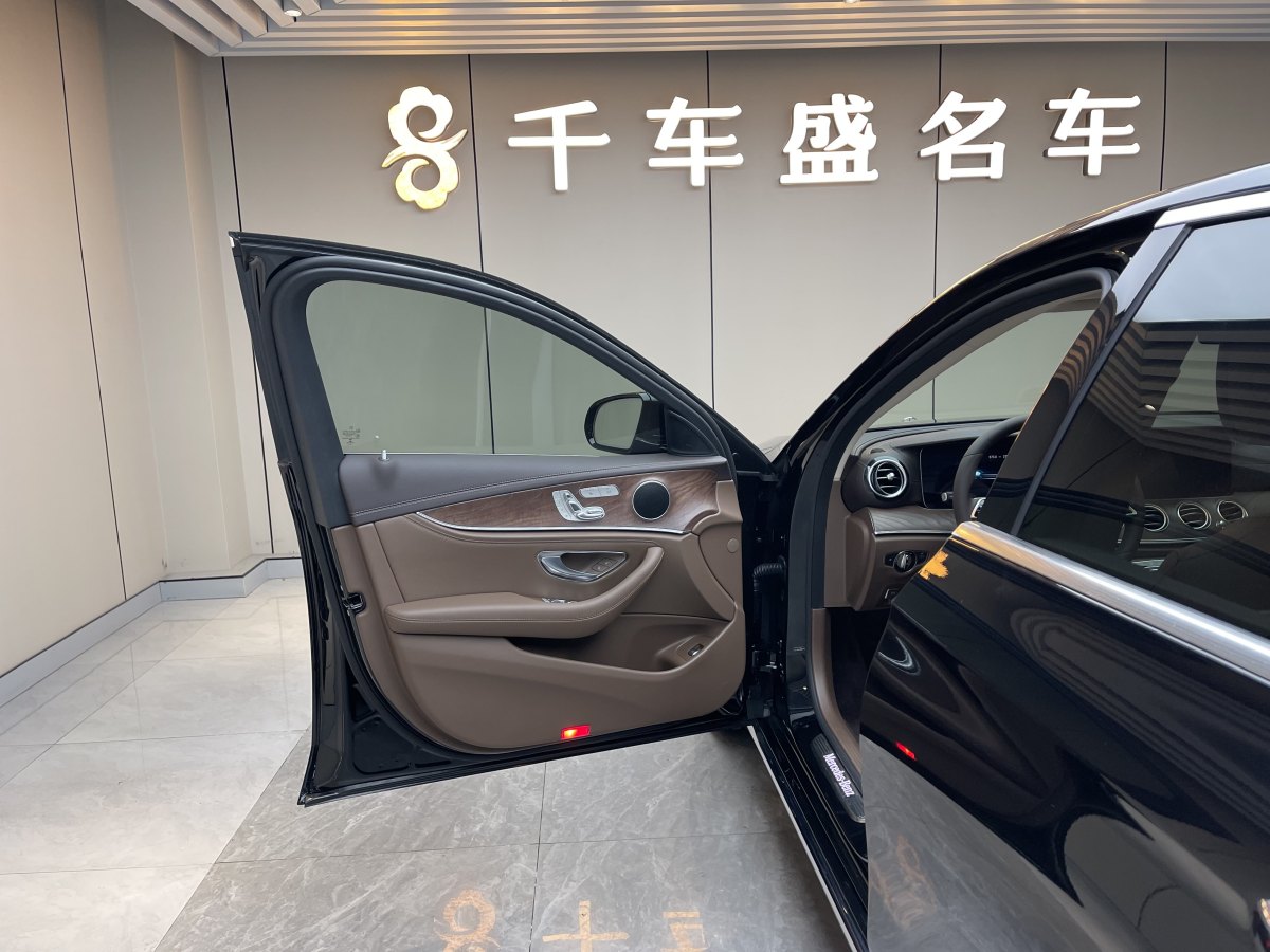 奔馳 奔馳E級  2023款 改款 E 300 L 時尚型圖片