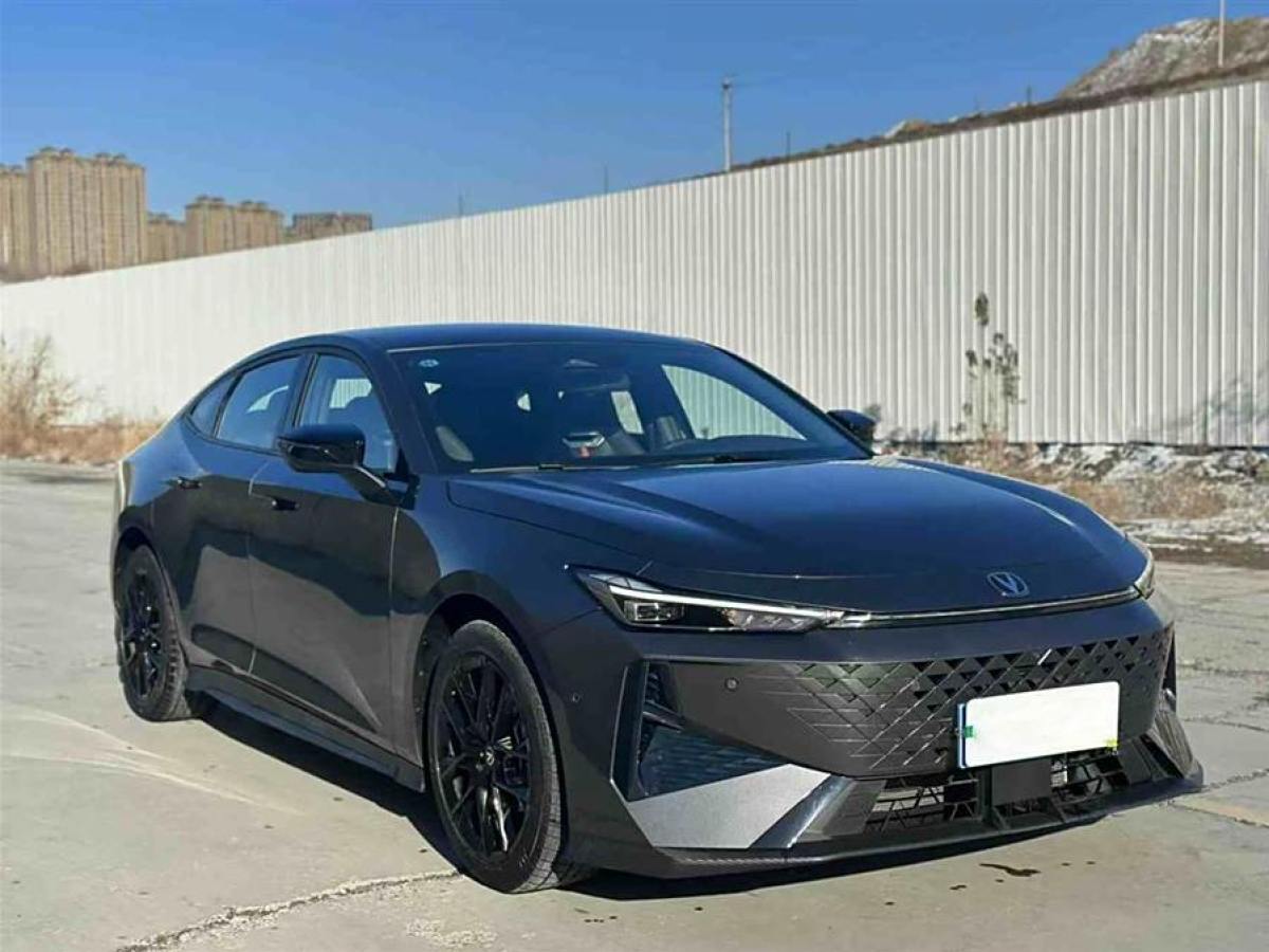 長(zhǎng)安 長(zhǎng)安UNI-V  2024款 1.5T 尊享型圖片