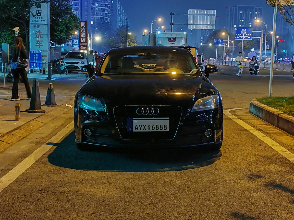 2013年7月奧迪 奧迪TT  2013款 TT Coupe 45 TFSI 黑色旋風版