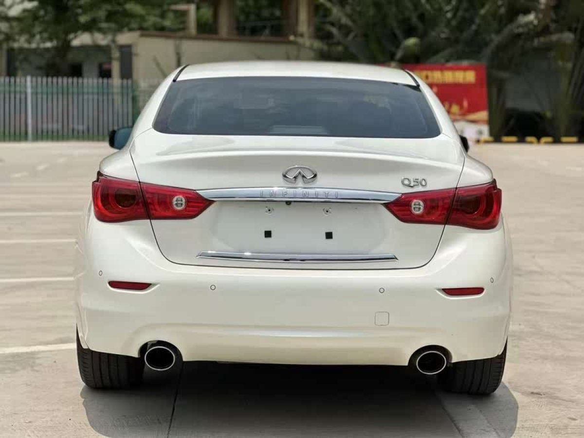 英菲尼迪 Q50L  2015款 2.0T 運動版圖片