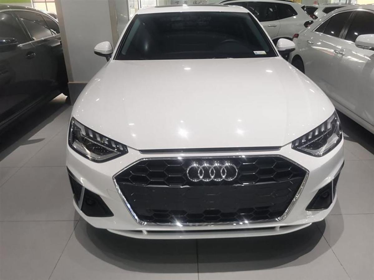 2022年2月奧迪 奧迪A4L  2022款 40 TFSI 時尚動感型