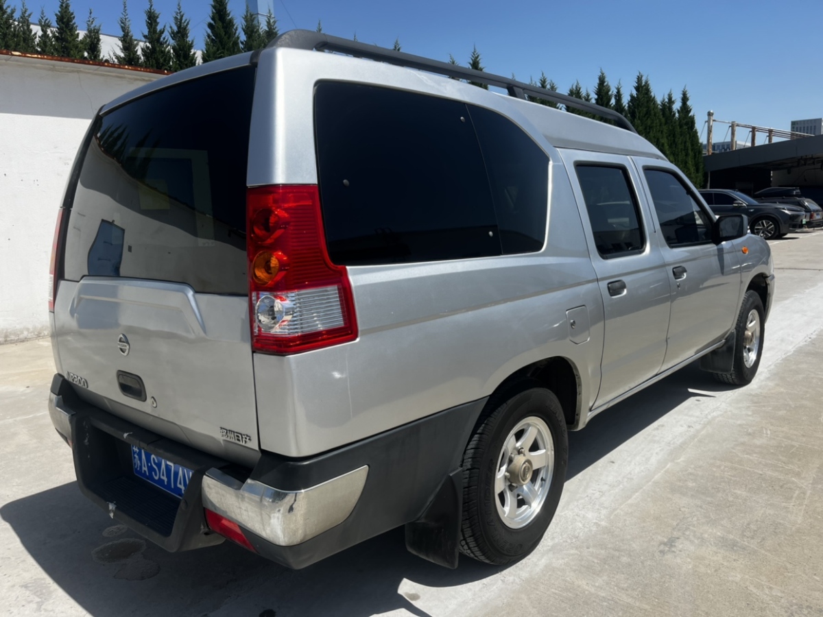 日產(chǎn) ZN廂式車  2013款 2.4L兩驅(qū)標(biāo)準(zhǔn)型5座圖片