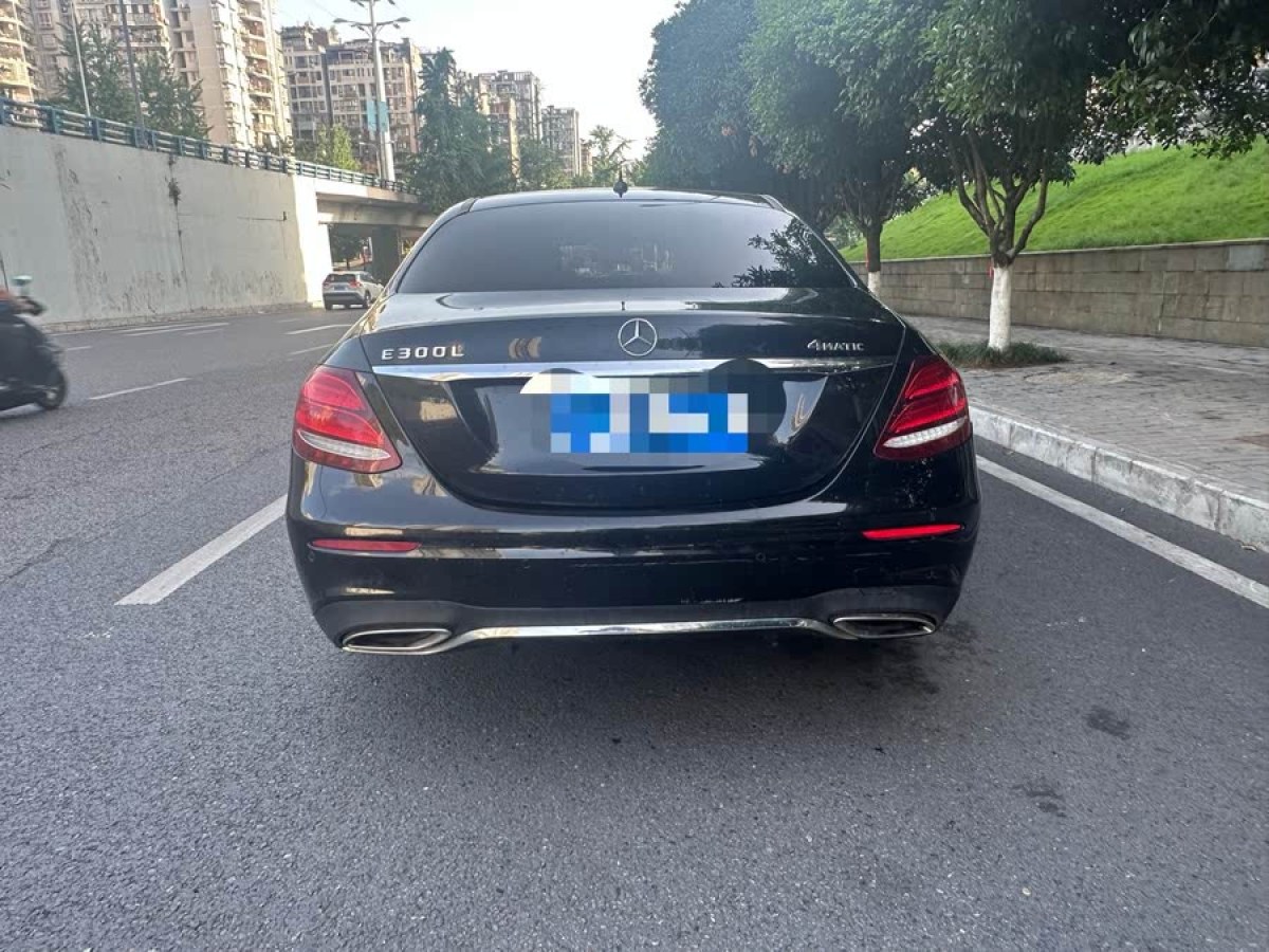 奔馳 奔馳E級(jí)  2018款 改款 E 300 L 豪華型圖片