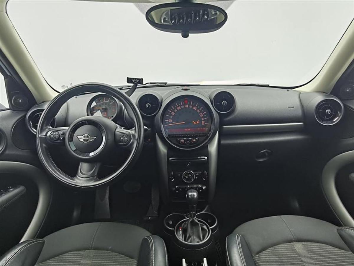 MINI COUNTRYMAN  2016款 1.6T COOPER ALL4 Fun裝備控圖片