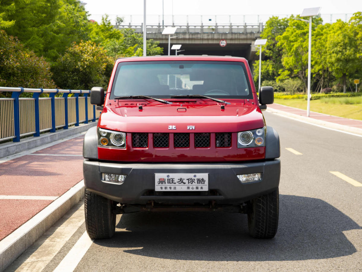 北京 BJ40  2014款 2.4L 手动穿越版图片