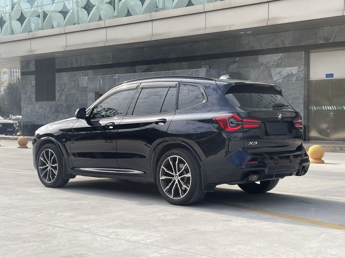 寶馬 寶馬X3  2022款 xDrive30i 領(lǐng)先型 M曜夜套裝圖片