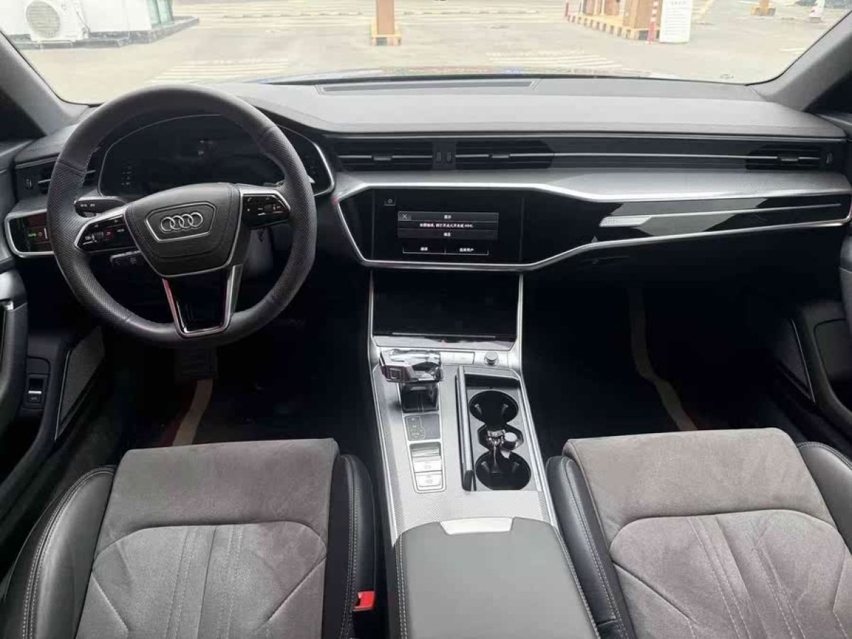 奧迪 奧迪A6L  2024款 45 TFSI 臻選動感型圖片