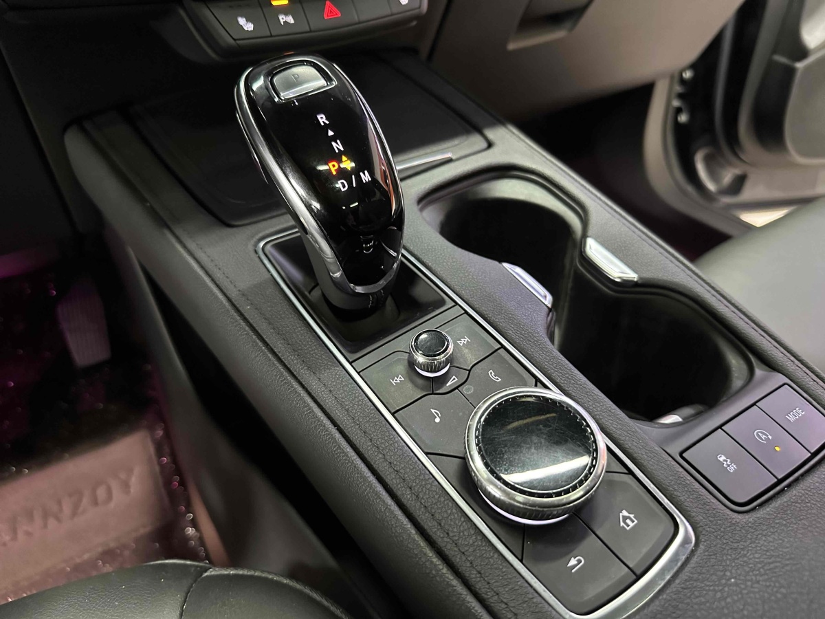 凱迪拉克 XT4  2021款 28T 兩驅(qū)領(lǐng)先型圖片
