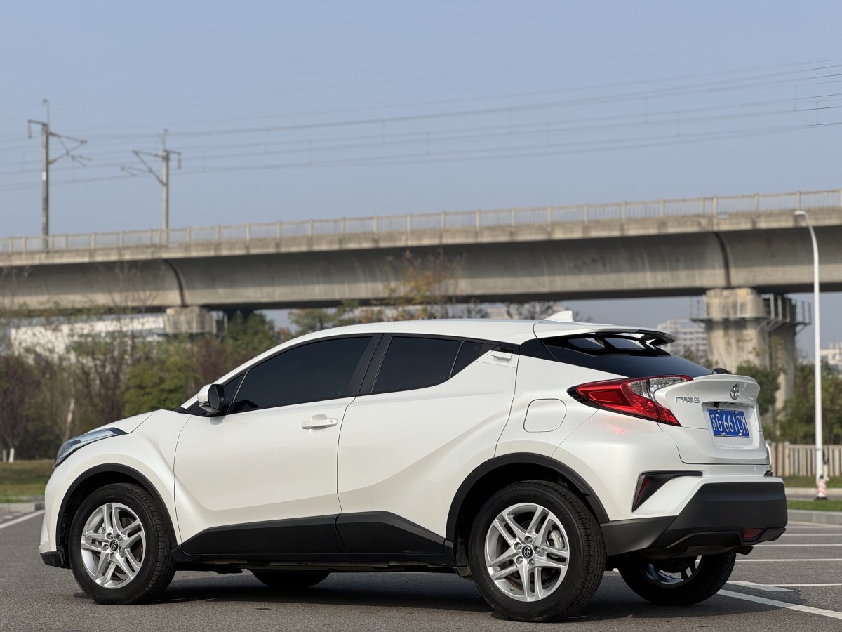 豐田 C-HR  2022款 2.0L 舒適版圖片