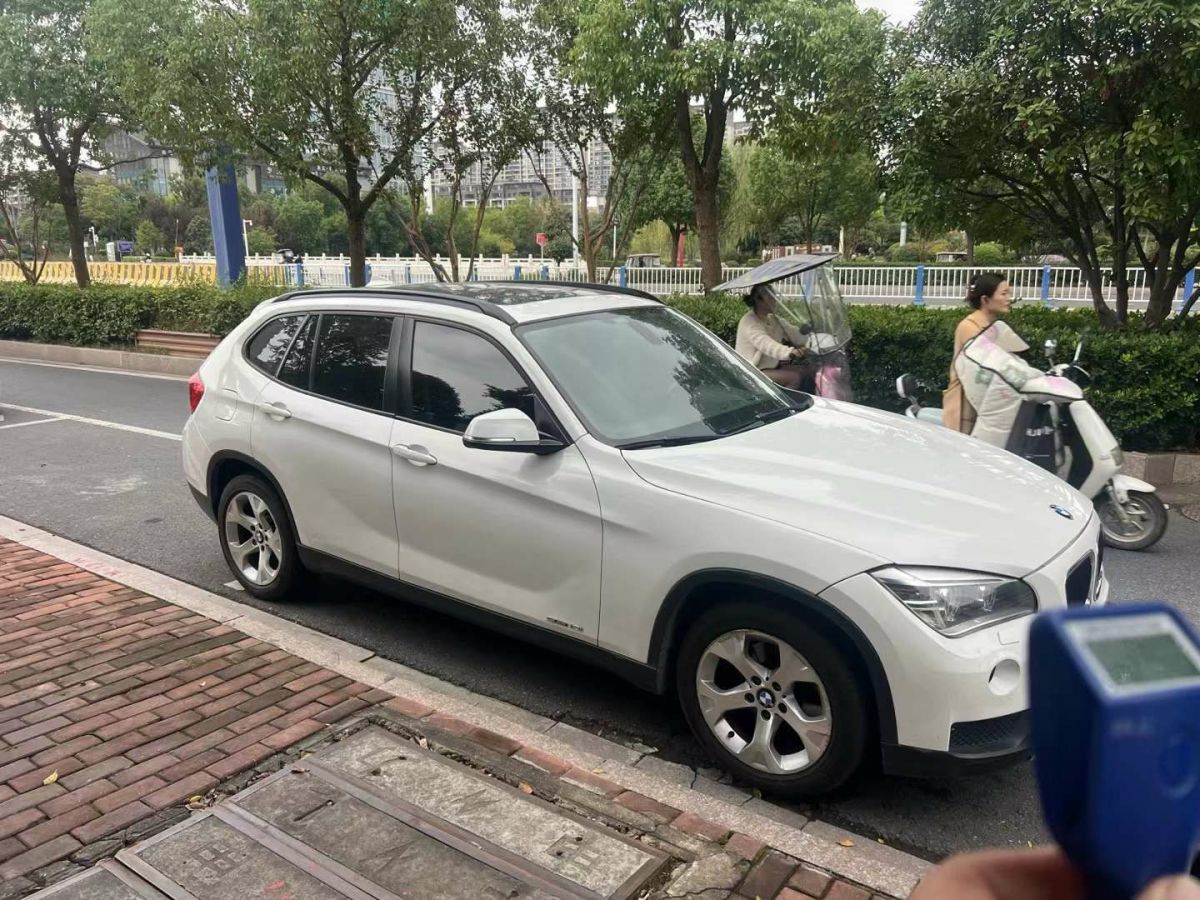 寶馬 寶馬X1  2013款 X1 xDrive20i 2.0T 探索版圖片