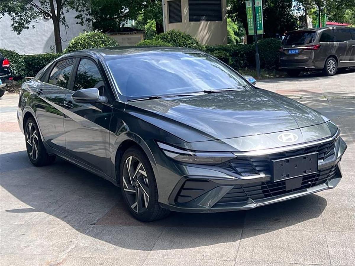 現(xiàn)代 伊蘭特  2023款 1.5L CVT LUX尊貴版圖片