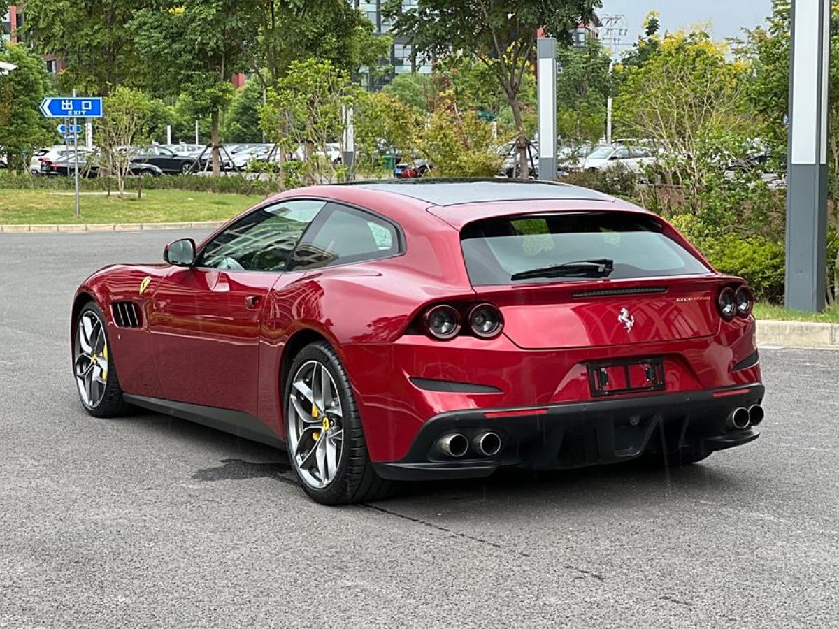 法拉利 GTC4Lusso  2017款 3.9T V8圖片