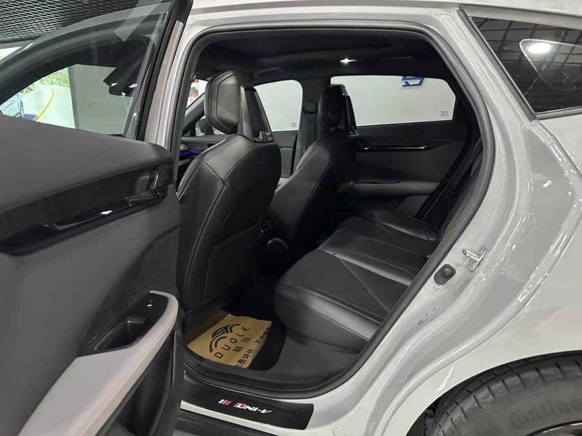 長(zhǎng)安 長(zhǎng)安UNI-V  2022款 1.5T 尊貴型圖片