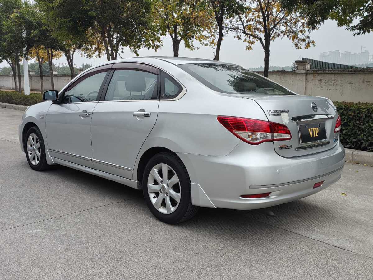 日產(chǎn) 軒逸  2009款 2.0XL CVT科技版圖片