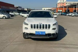 自由光 Jeep 2.0L 優(yōu)越版