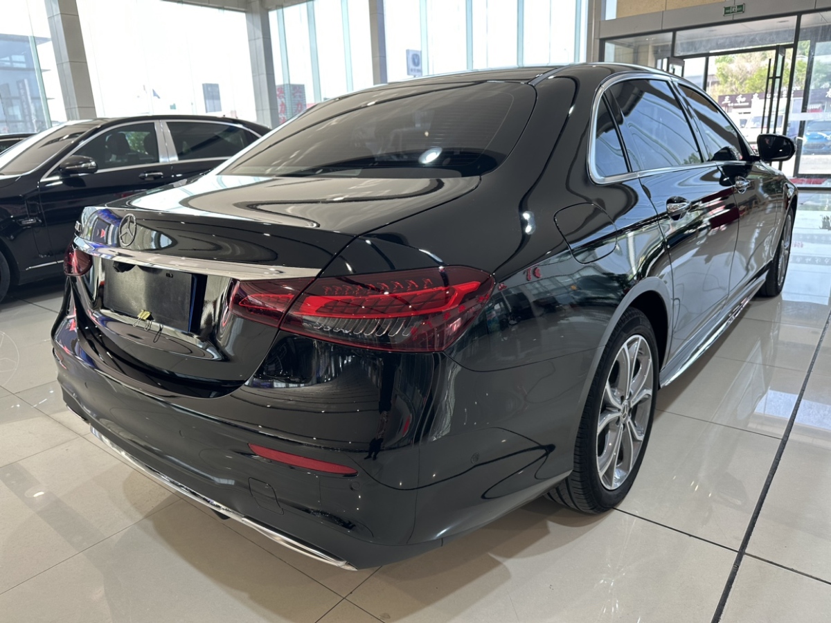 奔馳 奔馳E級  2021款 E 300 L 運動豪華型圖片