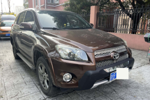 2013年7月丰田 RAV4荣放  特享版 2.0L 自动经典