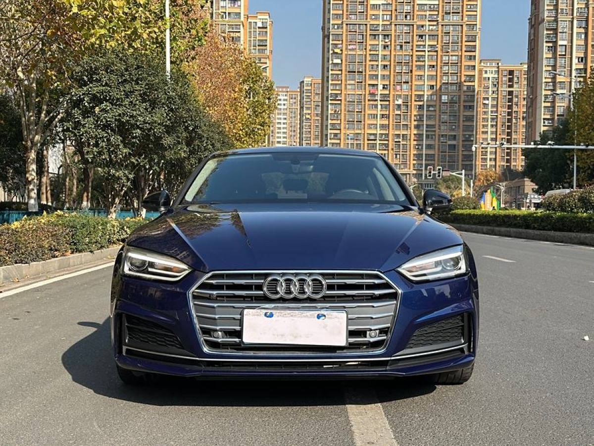 奧迪 奧迪A5  2019款 Sportback 40 TFSI 時(shí)尚型圖片