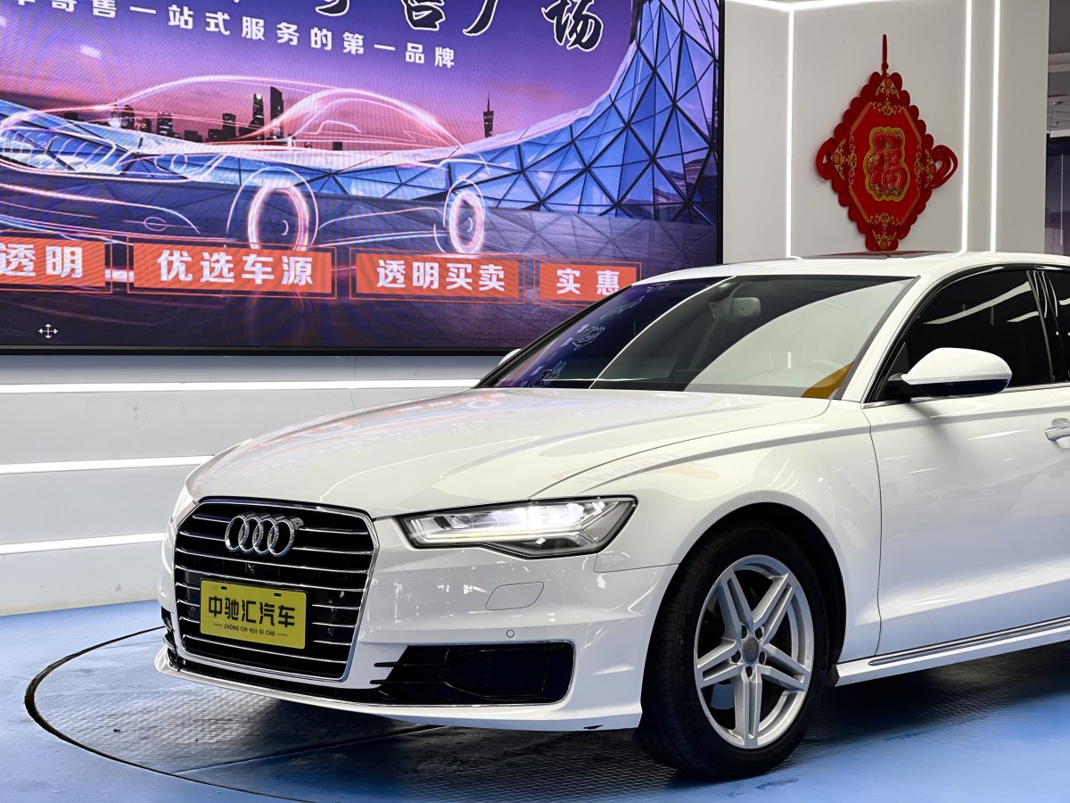 奧迪 奧迪Q3  2018款 30周年年型 30 TFSI 風(fēng)尚型圖片