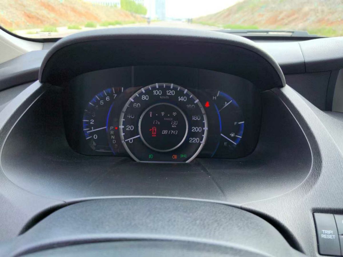 日產(chǎn) GT-R  2014款 3.8T Premium Edition 棕紅內(nèi)飾圖片