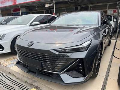 2023年3月 長(zhǎng)安 長(zhǎng)安UNI-V 1.5T 尊貴型圖片