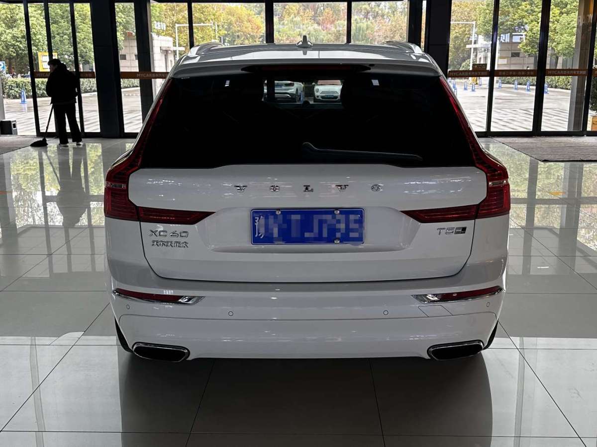 沃爾沃 XC60  2019款 T5 四驅(qū)智雅豪華版圖片