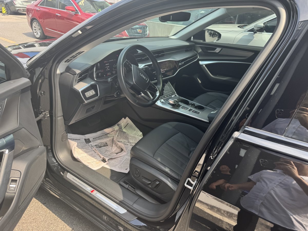 奧迪 奧迪A6  2022款 Avant 先鋒派 40 TFSI 豪華動感型圖片