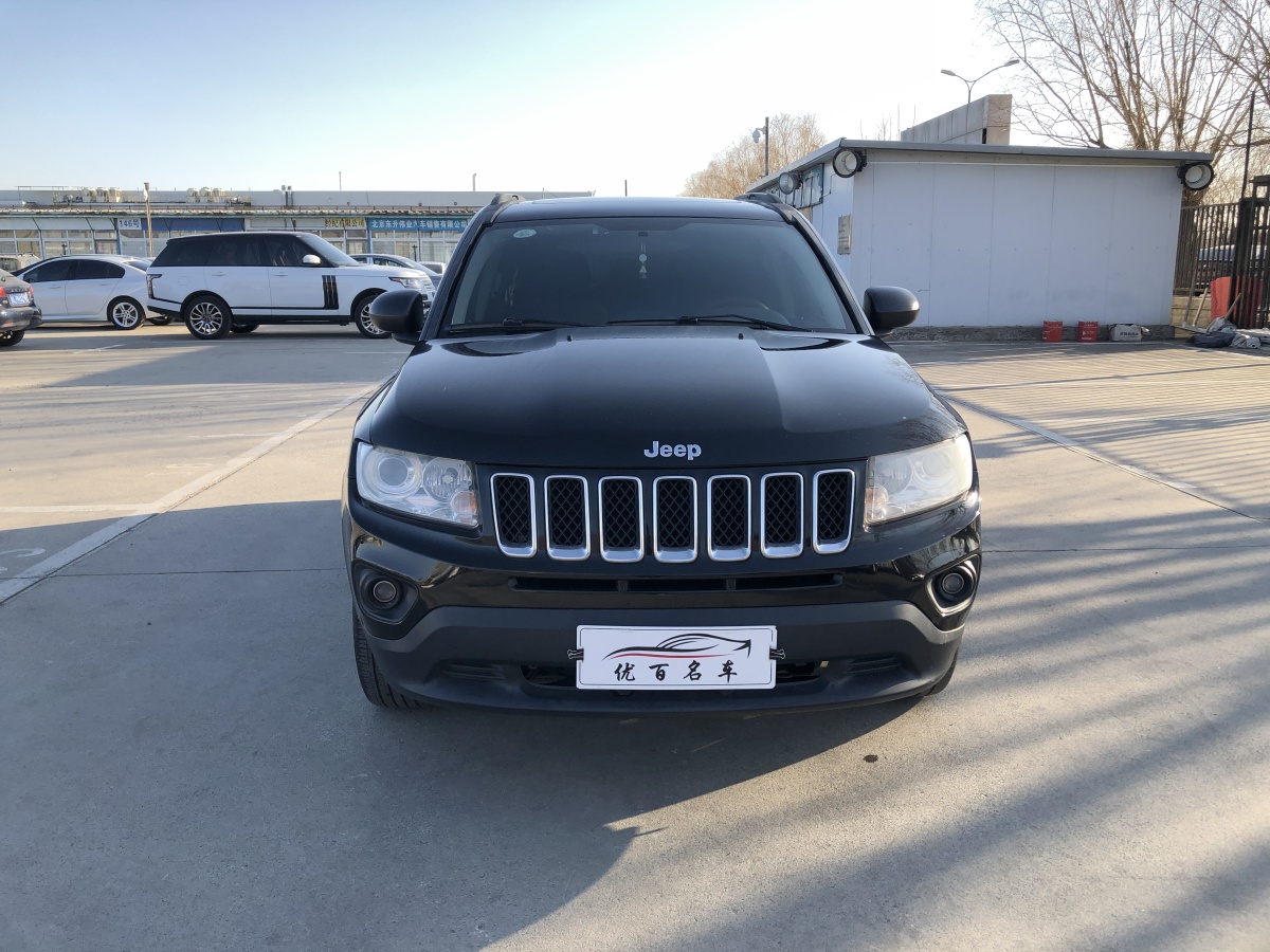 Jeep 指南者  2013款 2.0L 兩驅(qū)運動版圖片