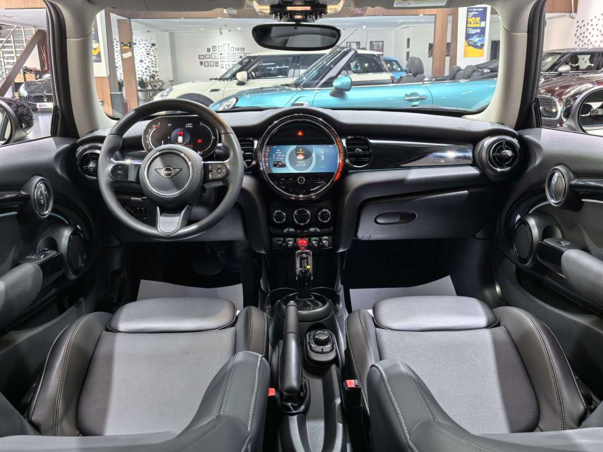 MINI MINI  2022款 1.5T COOPER 經(jīng)典派圖片