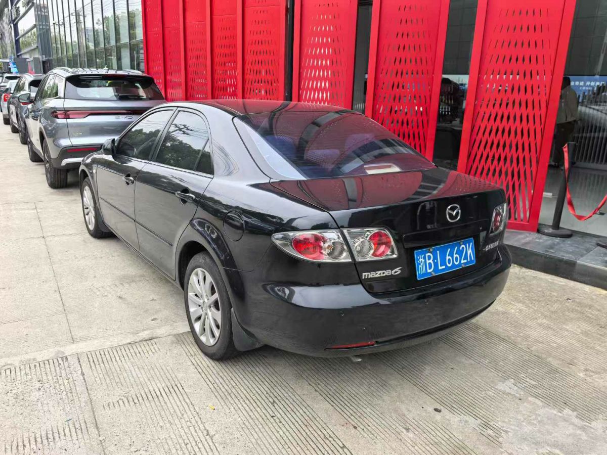 馬自達(dá) 馬自達(dá)6  2011款 2.0L 手動(dòng)型圖片